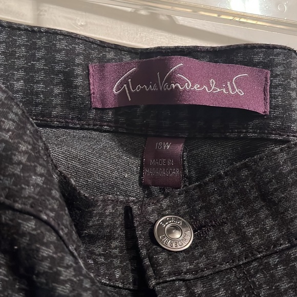 Gloria Vanderbilt | Black & Grey Houndstooth Dress Pants 18W - Picture 4 of 5